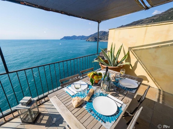 La Lampara Sea View Terrace Apartment image 3