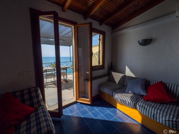 La Lampara Sea View Terrace Apartment image 8